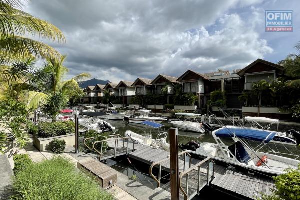 Black River for sale 3-bedroom duplex accessible to foreigners, on the waterfront, located in the only residential marina of the island.