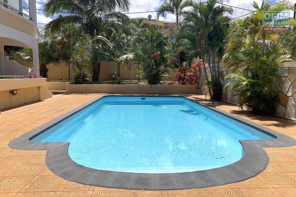 Flic En Flac for rent three bedroom apartment located in a beautiful residence with swimming pool and quiet parking.