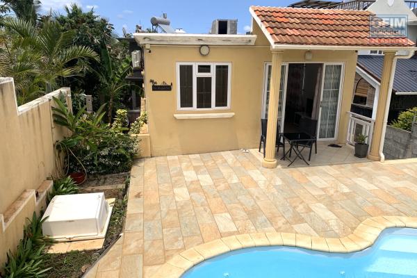 Flic En Flac for sale charming house, four bedrooms with swimming pool near the beach and quiet amenities.