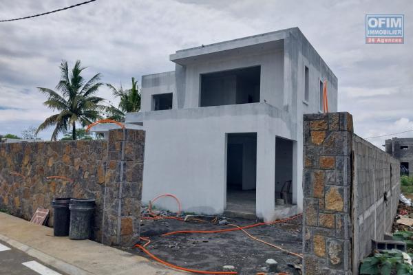 For sale 3 bedroom villa with swimming pool still under construction and delivery in March 2023 in Grand Baie.