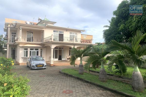 Flic En Flac for sale a huge 9 bedroom villa located five minutes walk from shops and the quiet beach.