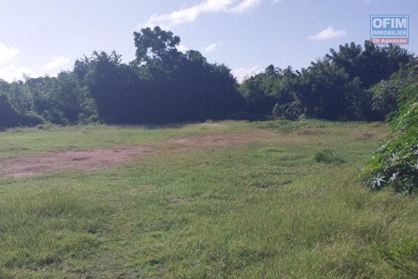 For sale land with an area of 8.26 arpents very well located on Grand Gaube.