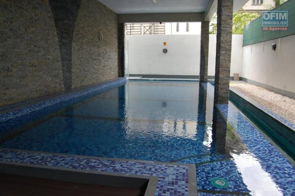 Flic En Flac for sale three bedroom apartment located in a secure residence with swimming pool, gym and elevator in a quiet area.