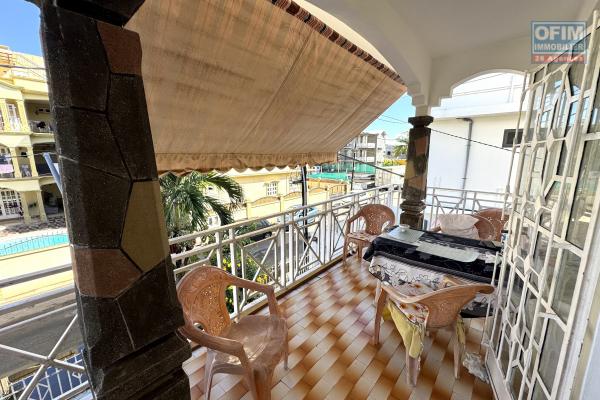 Flic en Flac for sale 2 bedroom apartment located 2 steps from the beach.