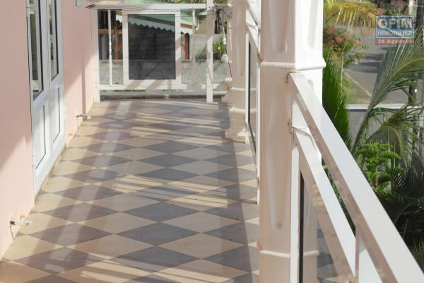 Flic en Flac apartment rental in a small residence with swimming pool close to amenities, shops, bus stop, schools etc.