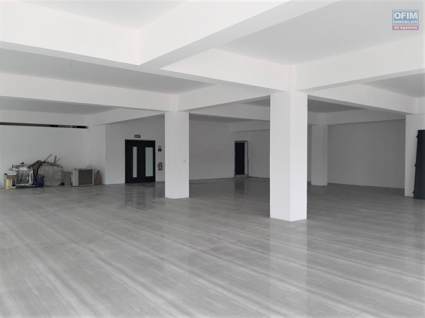 Location Local professionnel BEAU BASSIN ROSE HILL QUATRE