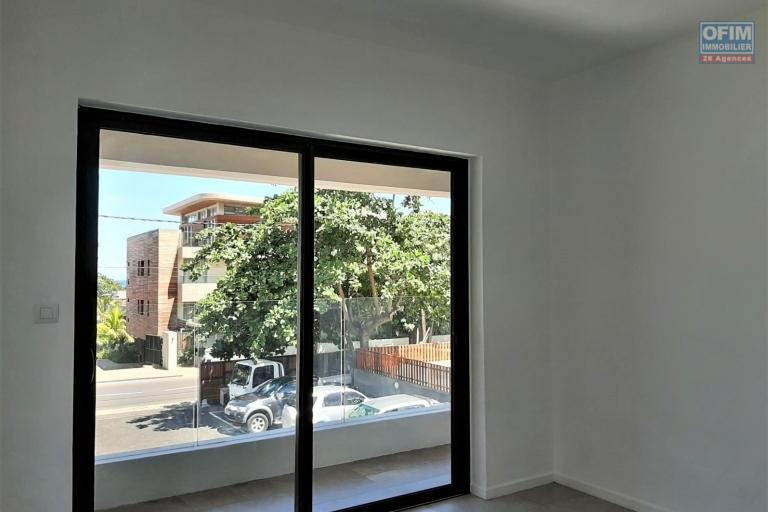 La Mivoie à vendre appartement neuf de 3 chambres dans petite résidence sécurisée avec piscine et centralement située.