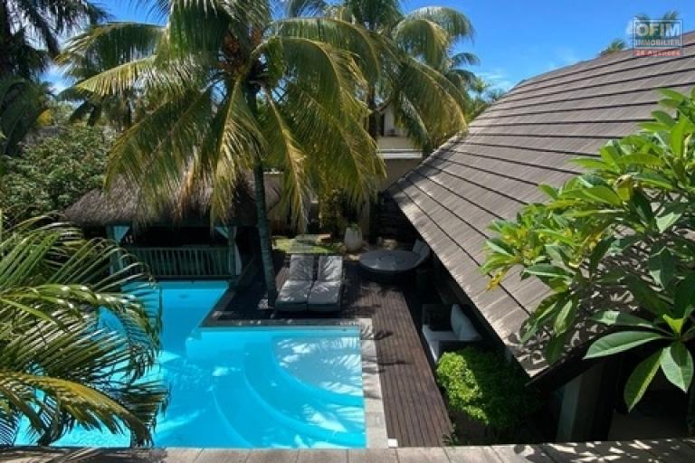 A vendre une magnifique villa à Pereybère dans une residence de Luxe sécurisée proche de la plage et de toutes commodités.