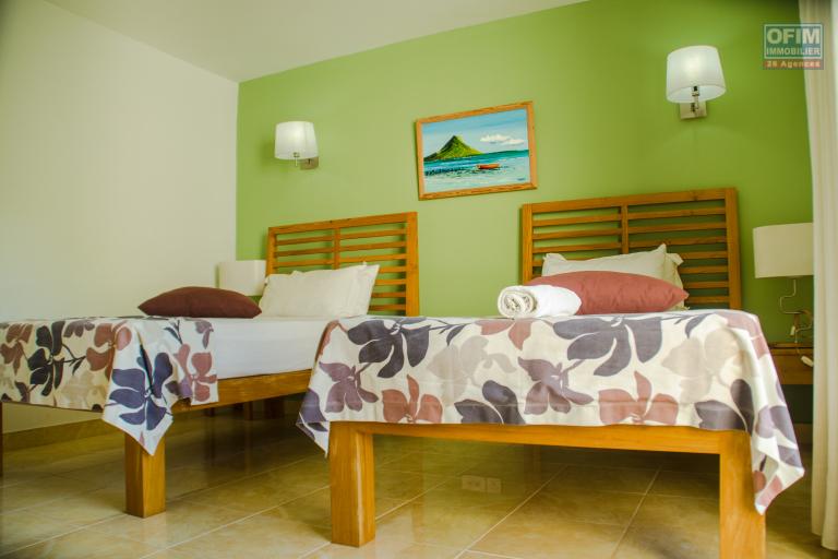 Tamarin à louer à agréable appartement duplex deux chambres situées au bord de l’océan avec piscine au calme.