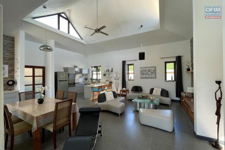 A vendre magnifique villa de 3 chambres avec piscine privée dans un merveilleux domaine sécurisé, accessible à l’achat aux étrangers et aux mauriciens.