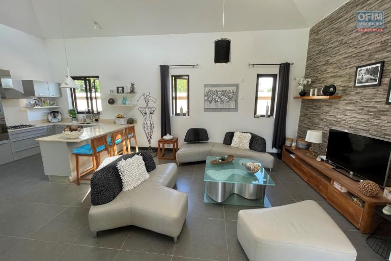 A vendre magnifique villa de 3 chambres avec piscine privée dans un merveilleux domaine sécurisé, accessible à l’achat aux étrangers et aux mauriciens.