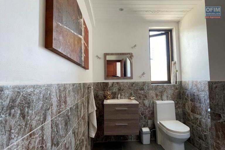 A vendre magnifique villa de 3 chambres avec piscine privée dans un merveilleux domaine sécurisé, accessible à l’achat aux étrangers et aux mauriciens.