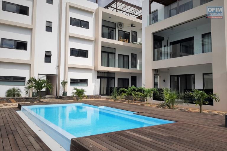 Tamarin à vendre spacieux appartement de 3 chambres avec belle vue mer, situé dans une résidence sécurisée avec ascenceur.