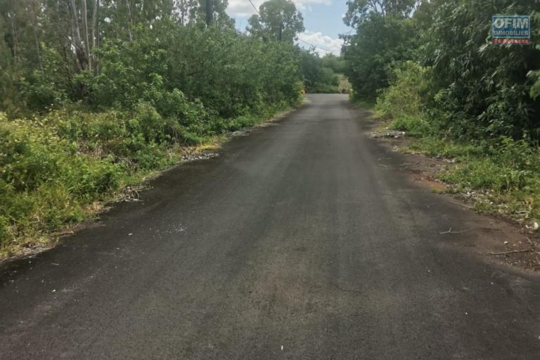 Bonne opportunité: A vendre terrain de 6 perches dans un secteur résidentiel calme à Amaury.