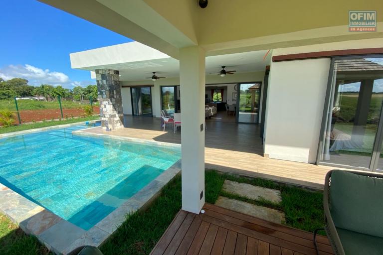 Offrez-vous un style de vie idyllique dans cette villa d'exception à Roches Noires.
