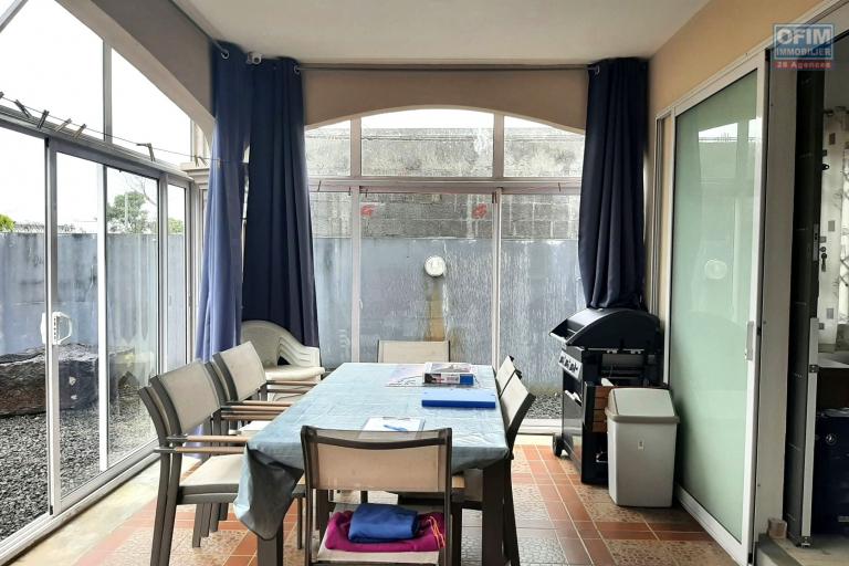 Vacoas Ile Maurice &agrave; vendre maison de 6 chambres avec piscine, pouvant &ecirc;tre convertie en 2 appartements ind&eacute;pendants.