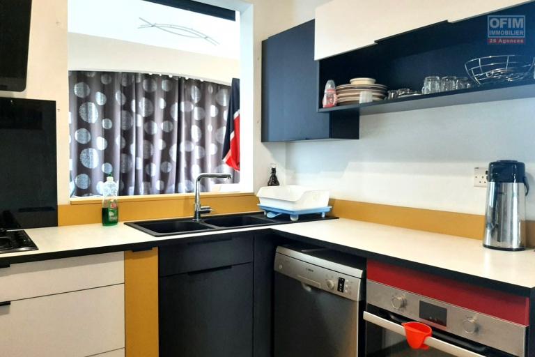 Vacoas Ile Maurice &agrave; vendre maison de 6 chambres avec piscine, pouvant &ecirc;tre convertie en 2 appartements ind&eacute;pendants.