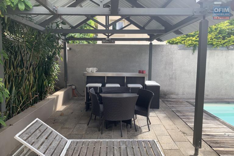 Tamarin à vendre charmante et agréable villa 3 chambres avec piscine située dans un quartier résidentiel au calme et à 5 minutes  de la plage et des commerces.