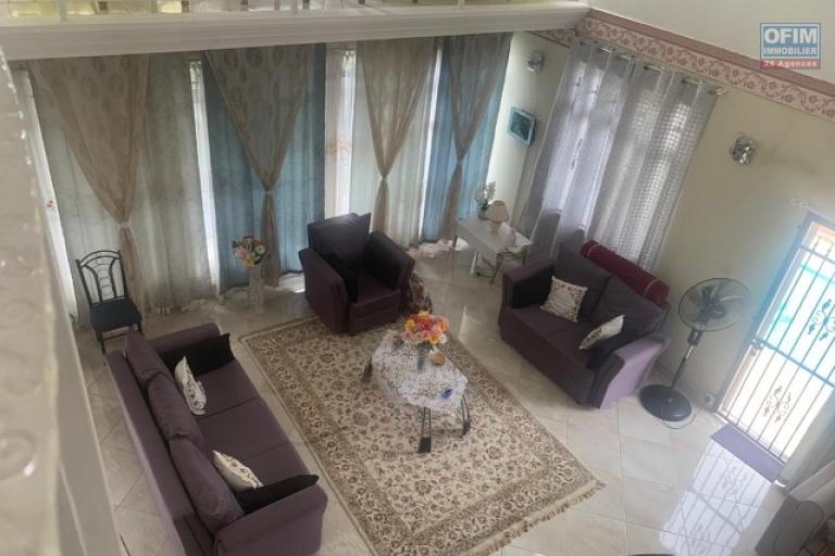 Découvrez cette villa familiale meublée, nichée au cœur de Grand Baie, loin de l'agitation.