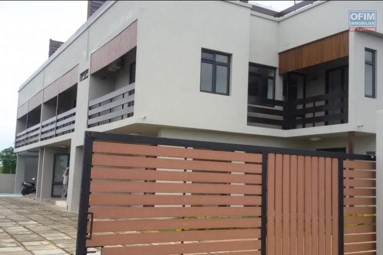  Flic en Flac à louer appartement 2 chambres avec piscine privée situé dans un quartier résidentiel et calme.