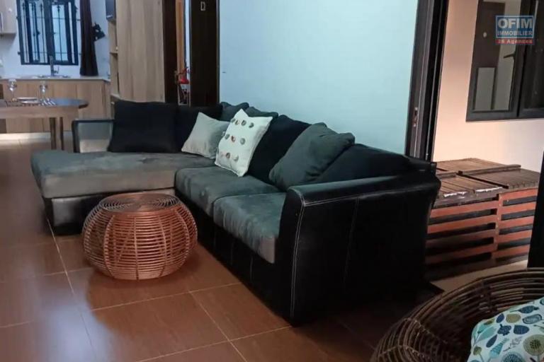  Flic en Flac à louer appartement 2 chambres avec piscine privée situé dans un quartier résidentiel et calme.