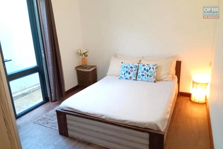  Flic en Flac à louer appartement 2 chambres avec piscine privée situé dans un quartier résidentiel et calme.