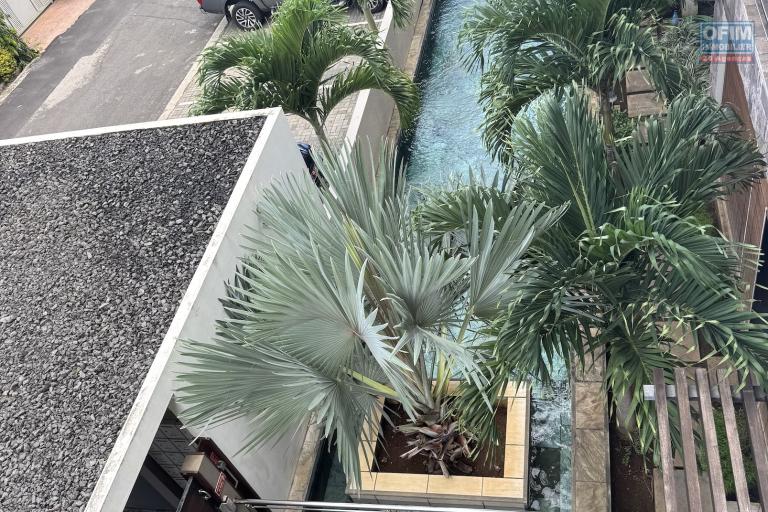 Flic en Flac à vendre appartement de standing 2 chambres avec piscine.