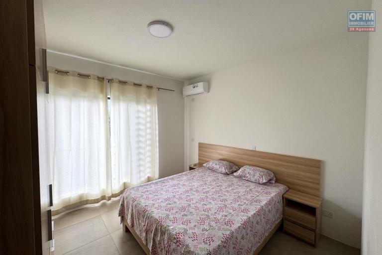 Flic en Flac à louer appartement 2 chambres avec 2 piscines situé dans une splendide résidence sécurisée à 500m de la plage et des commerces.