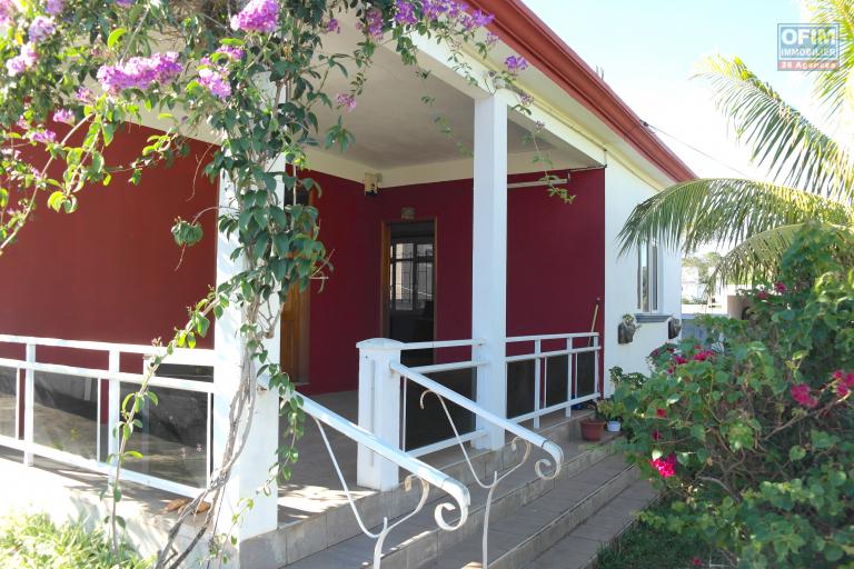 Albion location villa 3 chambres situé dans un quartier calme et agréable