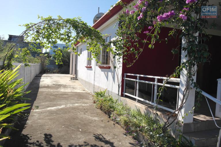 Albion location villa 3 chambres situé dans un quartier calme et agréable