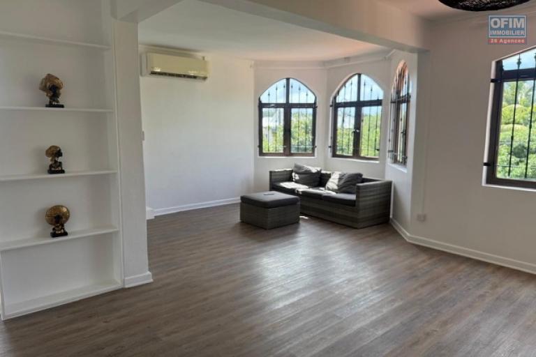Magnifique Villa Familiale à Bain Boeuf