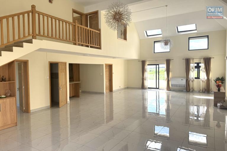 Flic en Flac à louer Penthouse 4 chambres avec vue imprenable à Flic en Flac