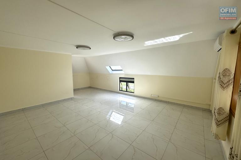 Flic en Flac à louer Penthouse 4 chambres avec vue imprenable à Flic en Flac