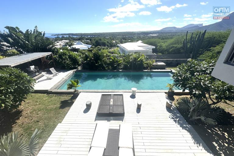  Tamarin à louer Somptueuse villa contemporaine avec vue imprenable