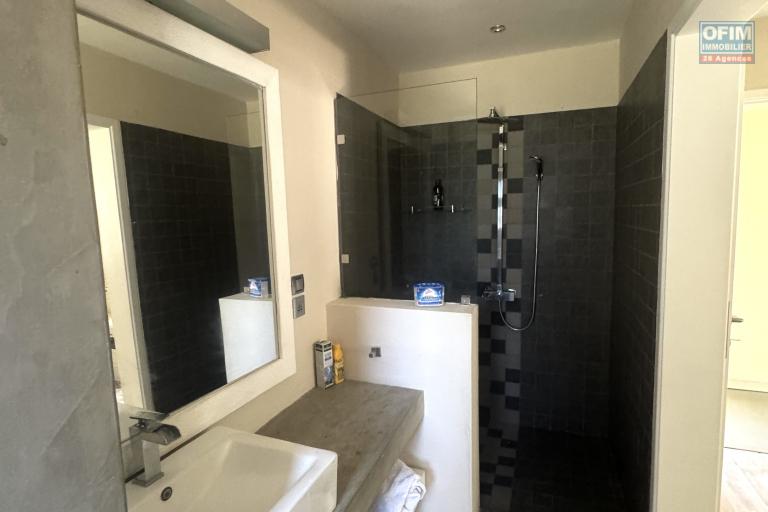  Tamarin à louer Somptueuse villa contemporaine avec vue imprenable