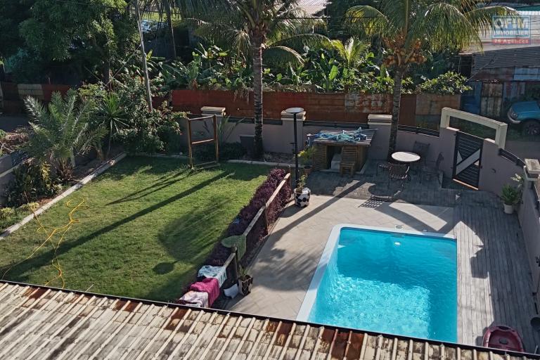 Superbe maison familiale de 5 chambres, située à Triolet.