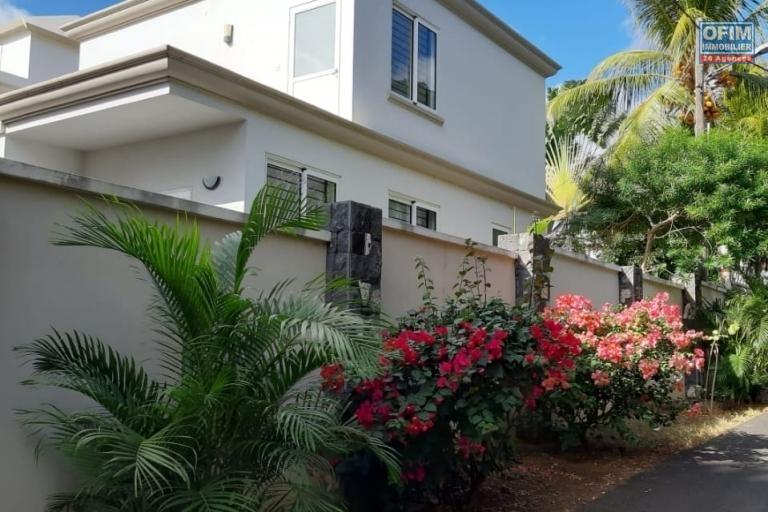 For long term rental in Flic en Flac, charming little 2 bedroom west facing house in the Anna estate