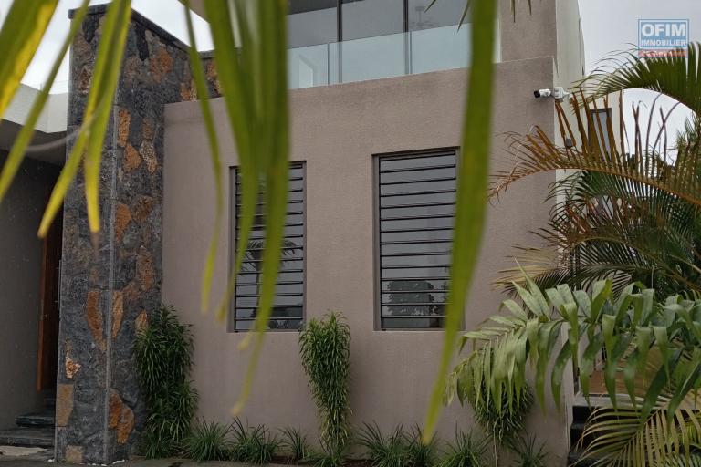 EXCEPTIONNEL ! Villa Moderne & Design Neuve (achevée en Janvier 2025) à GRAN BAIE - Luxe, Piscine et Sécurité - Idéale Famille & Investisseur