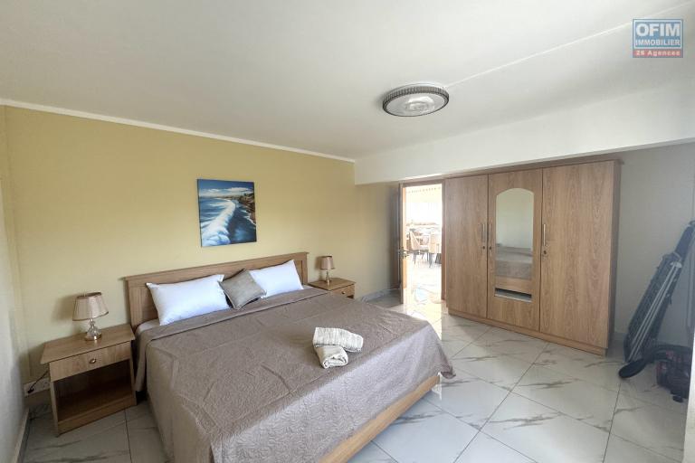 Flic en Flac à  louer penthouse 4 chambres avec vue mer à Flic en Flac