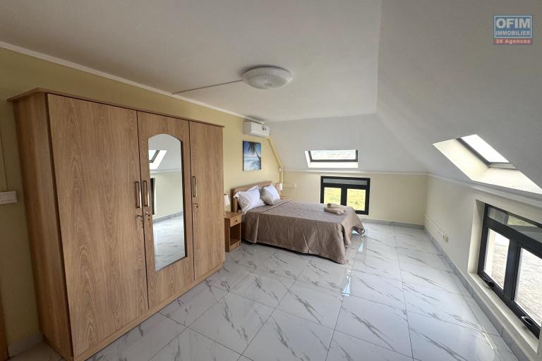 Flic en Flac à  louer penthouse 4 chambres avec vue mer à Flic en Flac