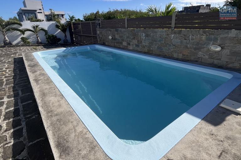 MONT CHOISY :  SUPERBE DUPLEX 4 CHAMBRES - CALME, PISCINE & VUE MONTAGNE À 2 MIN DE LA PLAGE !