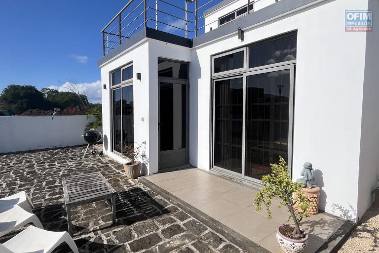 MONT CHOISY :  SUPERBE DUPLEX 4 CHAMBRES - CALME, PISCINE & VUE MONTAGNE À 2 MIN DE LA PLAGE !