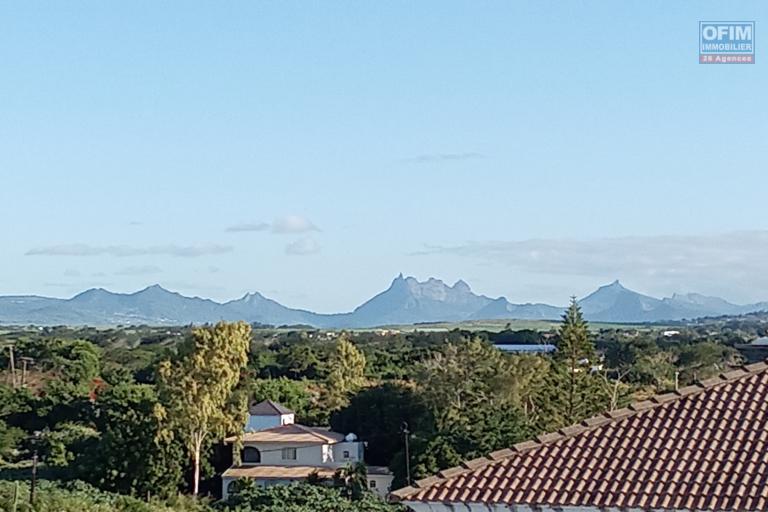 Très belle opportunité a Calodyne. A louer appartement  spacieux de 3 chambres, vue mer et montagne