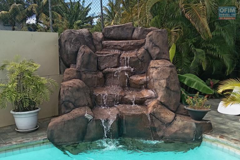 Votre Oasis Privée : Grand Appartement avec Piscine et Jardin Proche Pereybere/Grand Baie