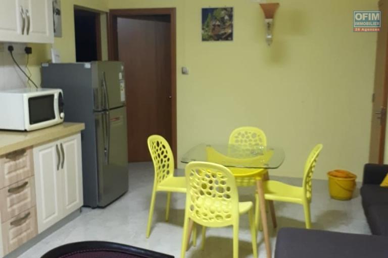  Flic en Flac à vendre appartement 2 chambres avec piscine commune situé à 200m de la plage au calme.