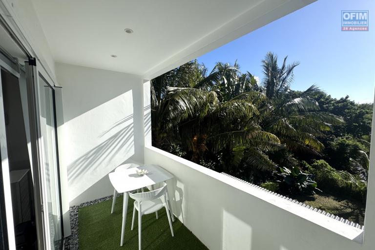 À VENDRE – Superbe appartement moderne 3 chambres avec vaste toit-terrasse à La Gaulette
