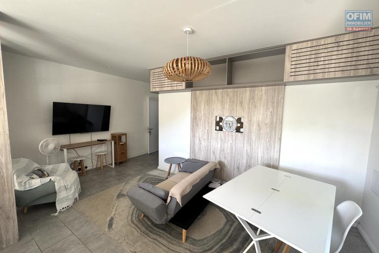 À VENDRE – Superbe appartement moderne 3 chambres avec vaste toit-terrasse à La Gaulette
