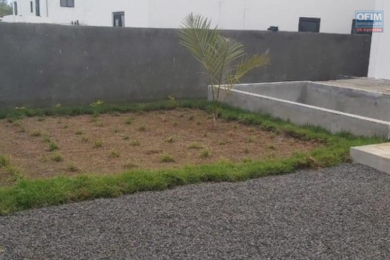 Opportunité Exceptionnelle à Daruty : Villa de Standing avec Piscine - 85% Achevée !