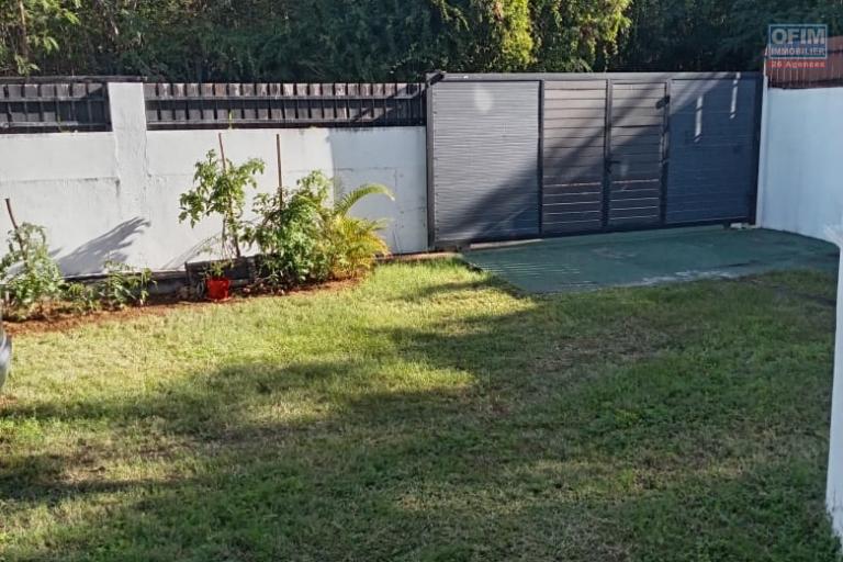 À VENDRE : Exceptionnelle Villa avec Logement Indépendant à 2 Minutes à Pied de la Plage de Mont Choisy