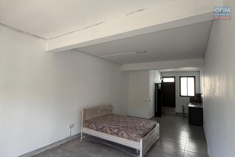 Offre Exceptionnelle : 5 Studios Semi-Meublés à Louer à Trou aux Biches !